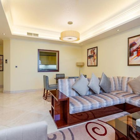Royal Club By Rvhr, Grandeur Residence Crescent Palm Jumeirah Dubai Exteriör bild