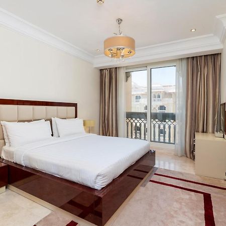 Royal Club By Rvhr, Grandeur Residence Crescent Palm Jumeirah Dubai Exteriör bild