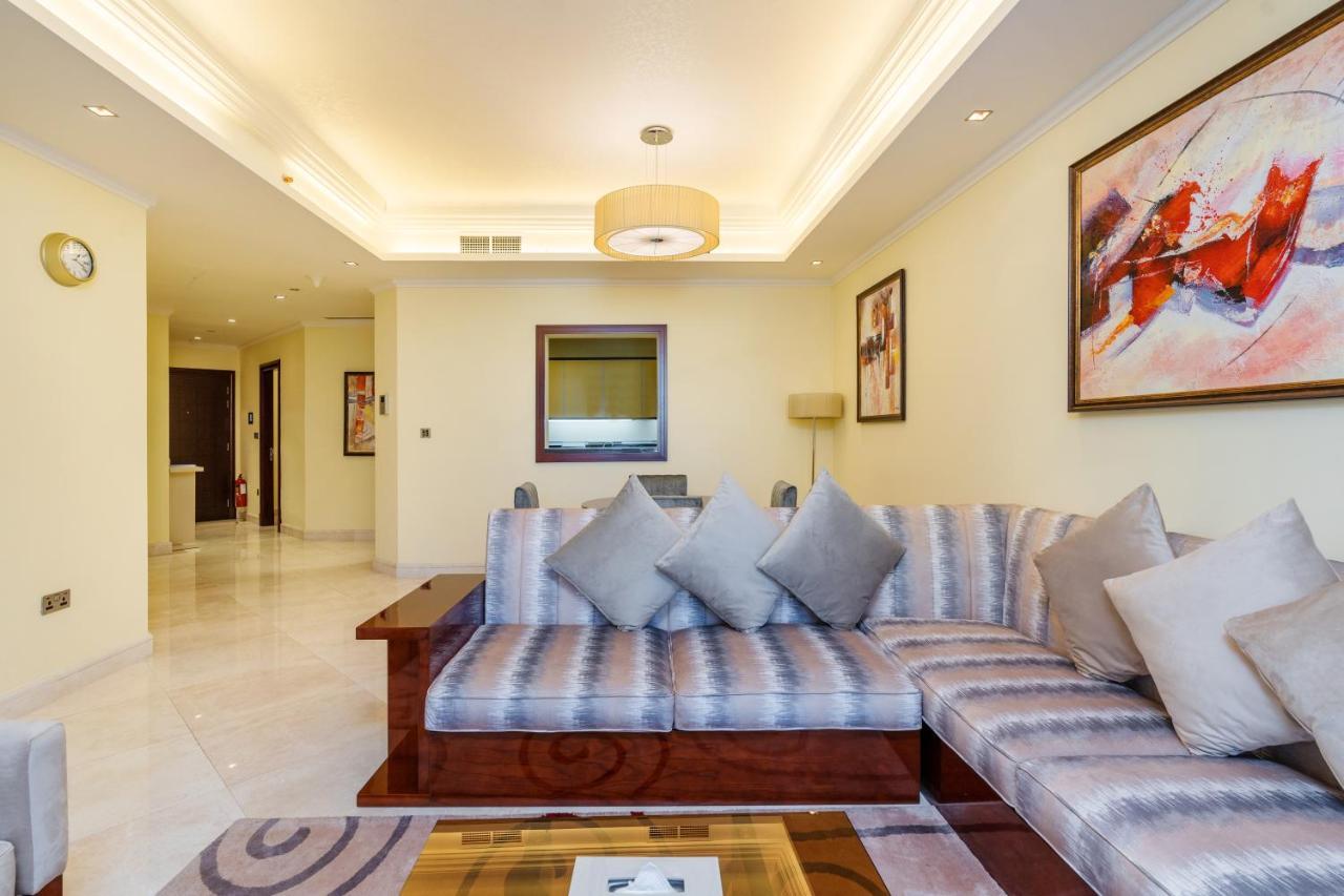 Royal Club By Rvhr, Grandeur Residence Crescent Palm Jumeirah Dubai Exteriör bild
