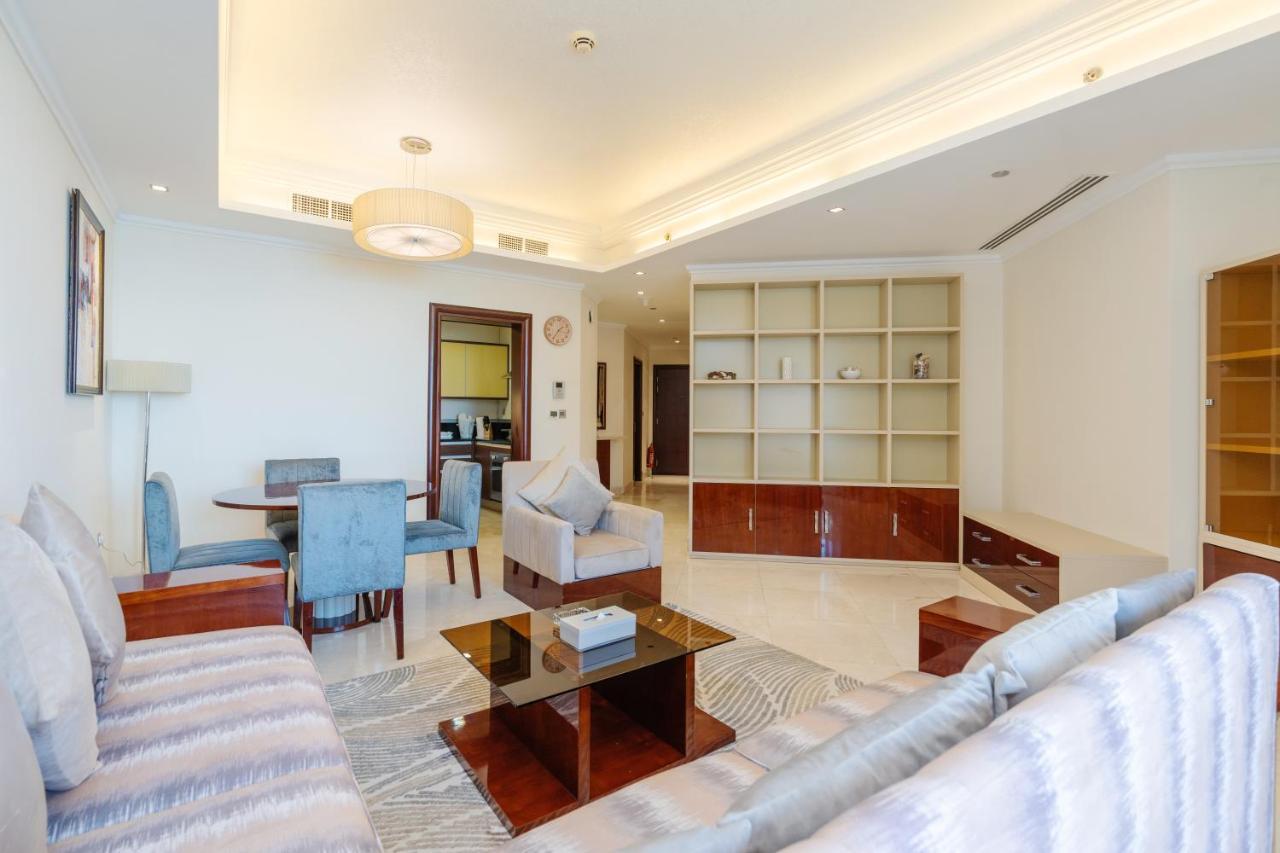 Royal Club By Rvhr, Grandeur Residence Crescent Palm Jumeirah Dubai Exteriör bild