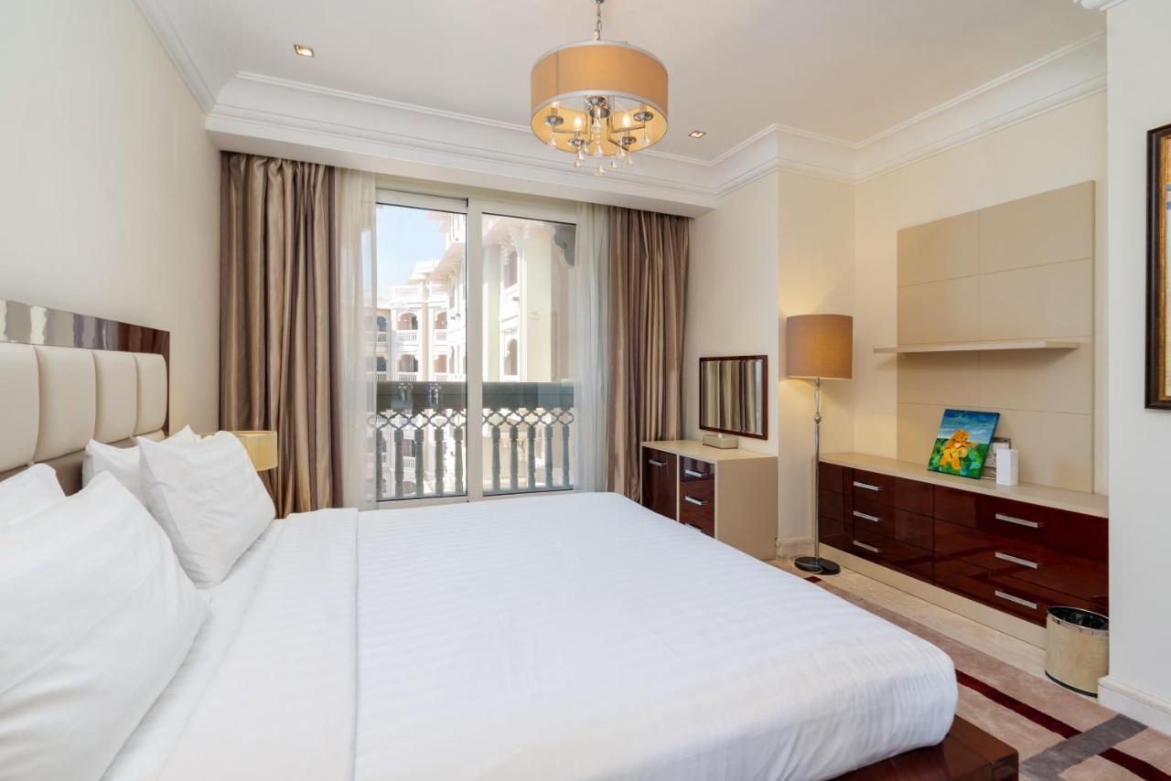 Royal Club By Rvhr, Grandeur Residence Crescent Palm Jumeirah Dubai Exteriör bild