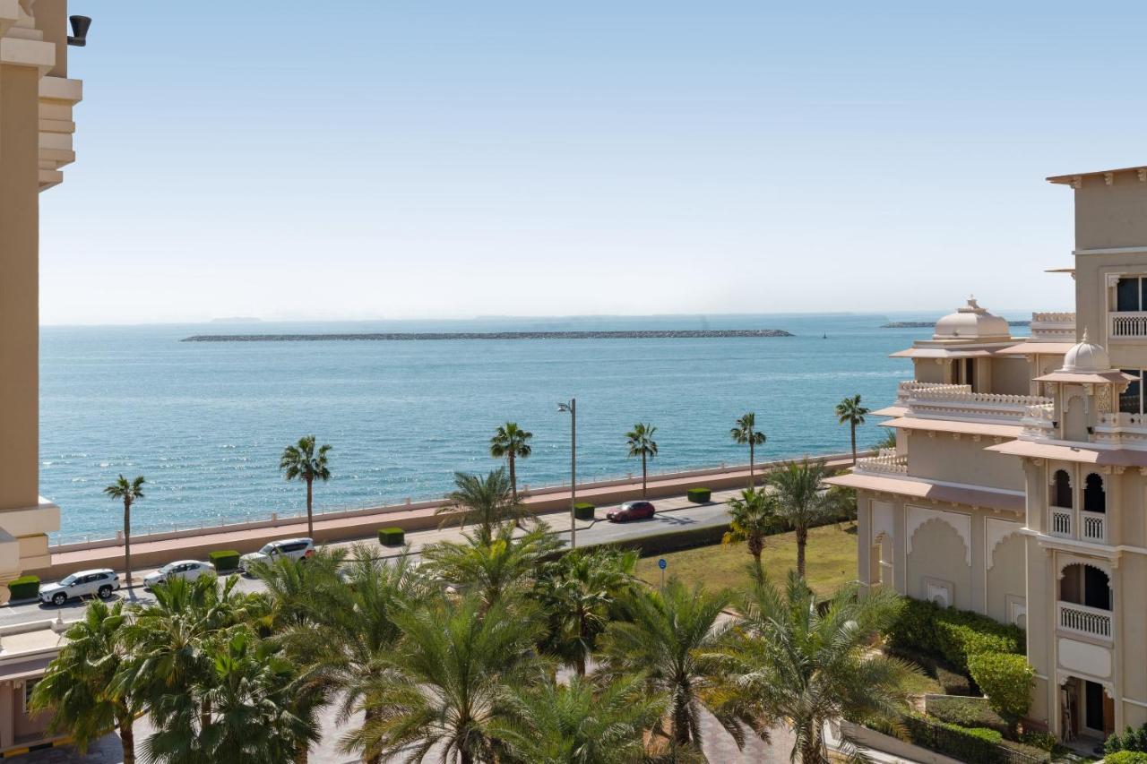 Royal Club By Rvhr, Grandeur Residence Crescent Palm Jumeirah Dubai Exteriör bild