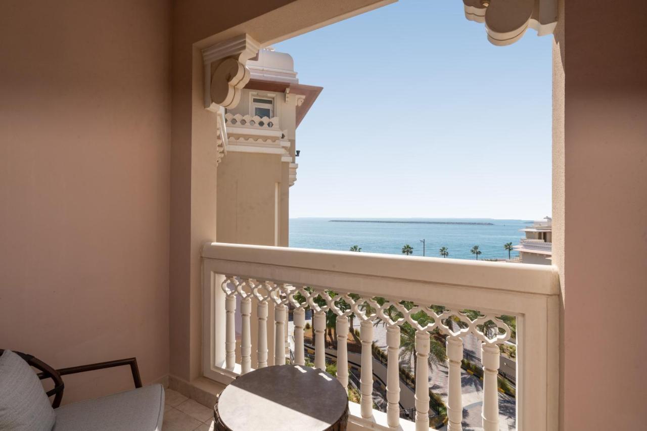 Royal Club By Rvhr, Grandeur Residence Crescent Palm Jumeirah Dubai Exteriör bild